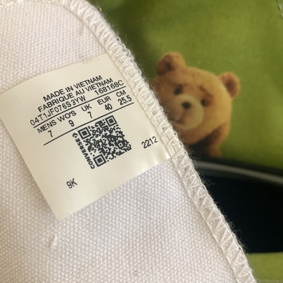 Converse high tops with Ted (movie memorabilia) - NWOT - Picture 6 of 6